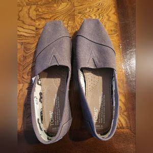 TOMS Shoes